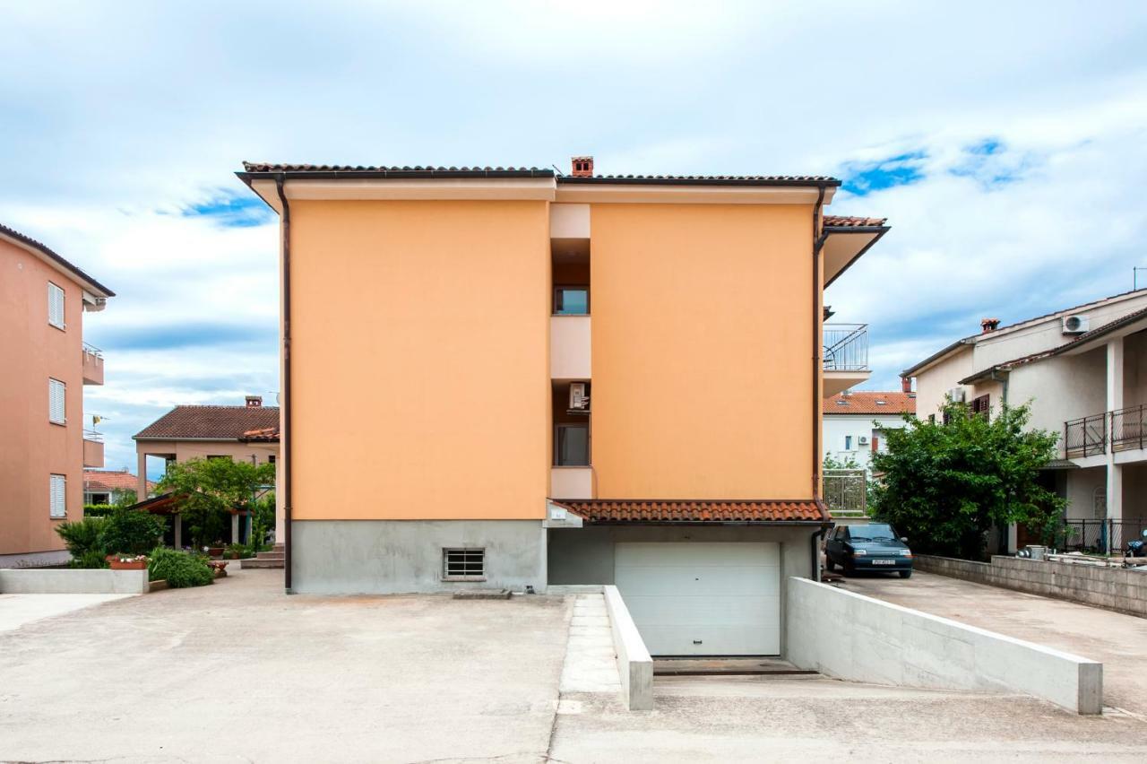 Apartman Sonata Ровинь Экстерьер фото